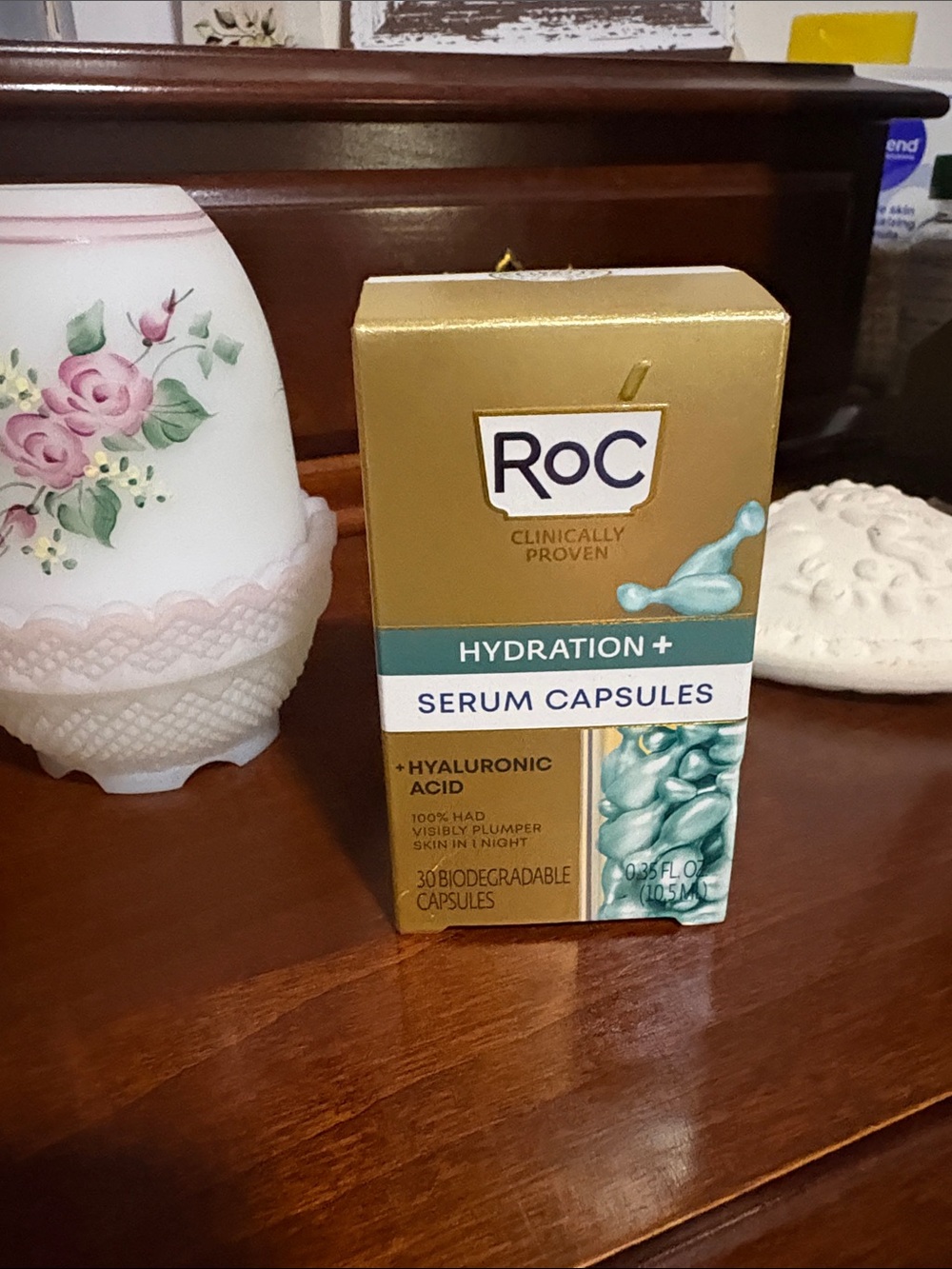 RoC Hydration+ Serum Capsules with Hyaluronic Acid — Gold and Teal